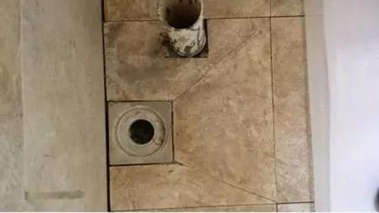 地漏旁的瓷砖别乱贴，贴不对会毁了卫生间