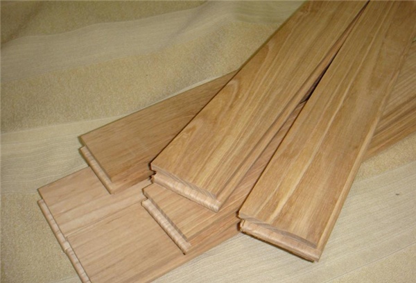 实木地板有哪些材质，都有什么样的优缺点？